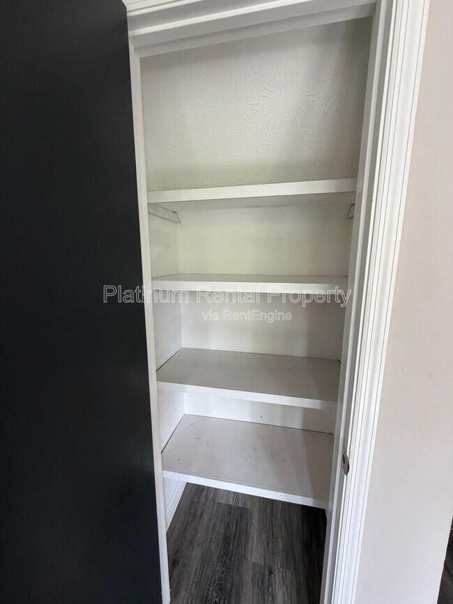 Building Photo - 2675 Wildflower Ln SW