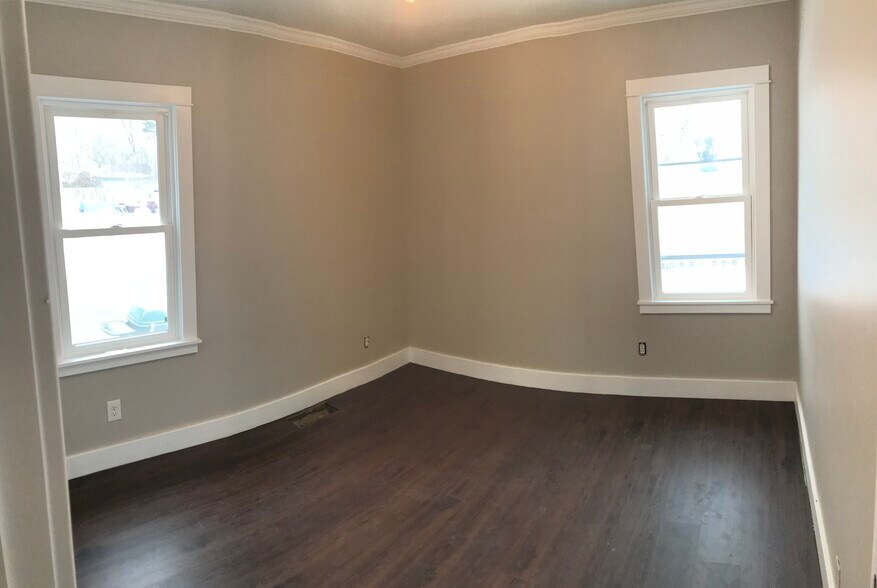 Building Photo - 4510 4th Ave S