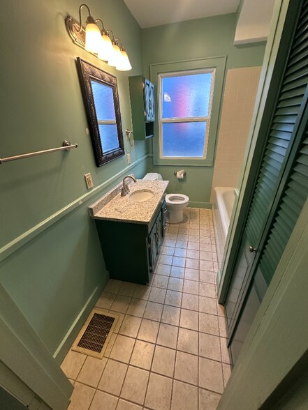 Building Photo - 916 Magnolia St