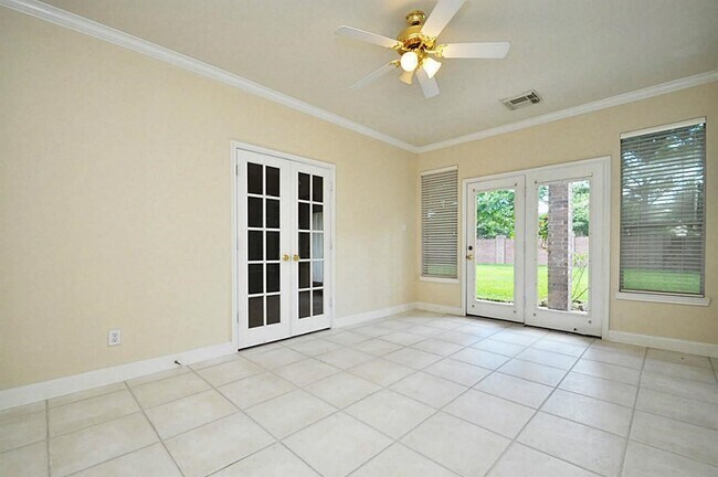 Building Photo - 4210 Leaflock Ln