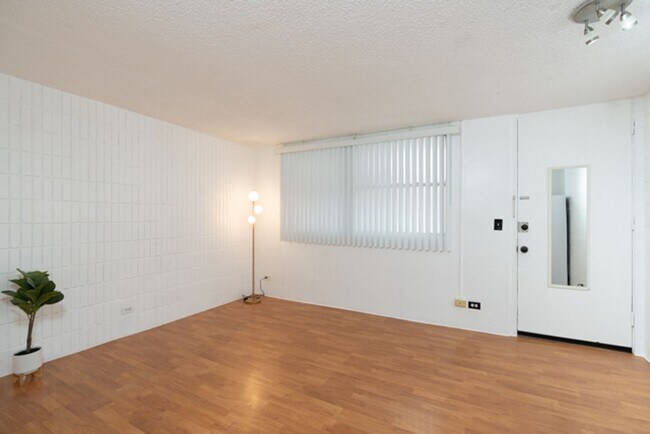 Building Photo - Modern, Fully Updated 1BR at the Gateway to Waikiki – ALL UTILITIES INCLUDED!