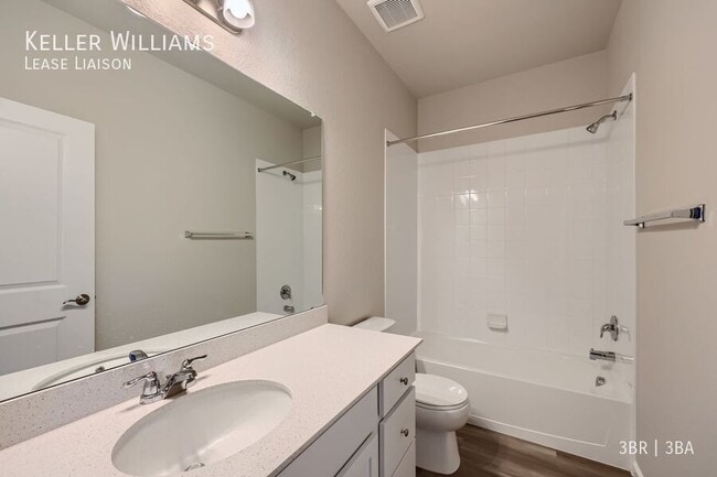 Building Photo - 477 Millwall Cir