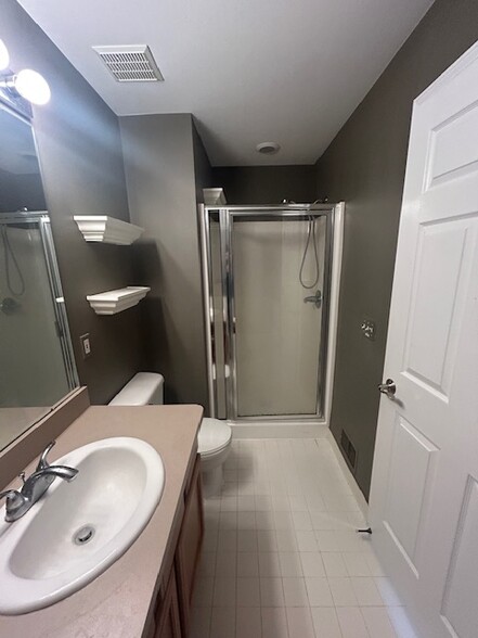 Building Photo - 39460 Springwater Dr