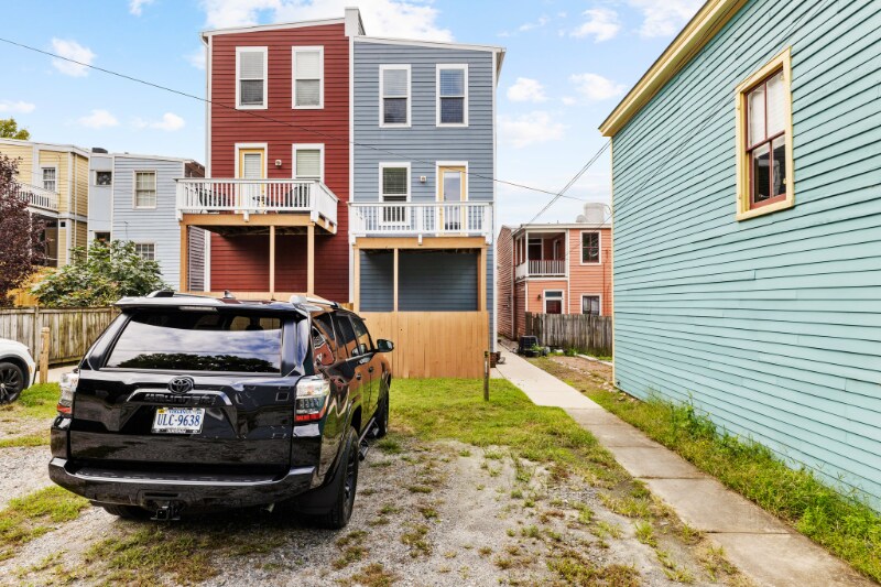 Building Photo - 2102 E Broad St