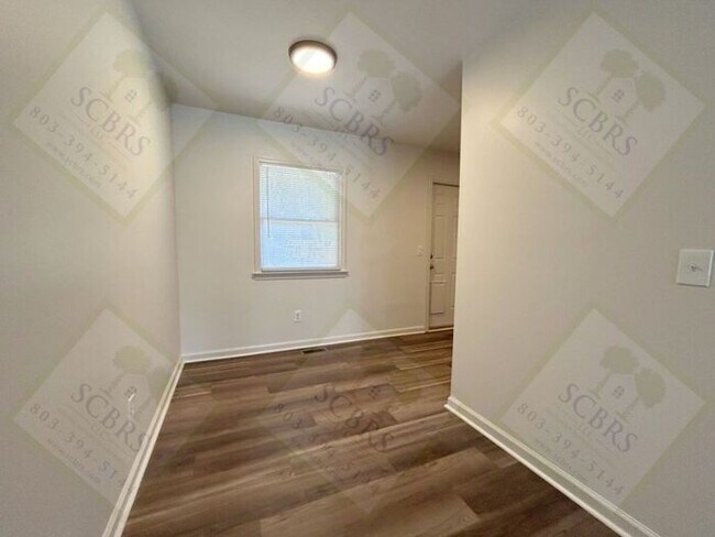 Building Photo - Beautifully Updated 3 Bedroom, 2 Bath Home – Move-In Ready!