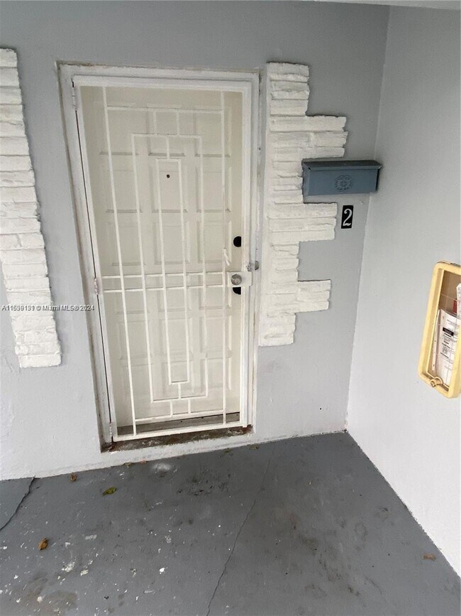 Building Photo - 1049 NW 95th St