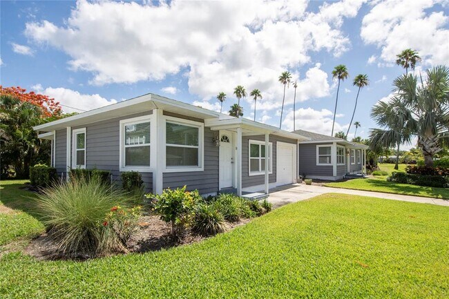 Building Photo - 3200 DE BAZAN Ave