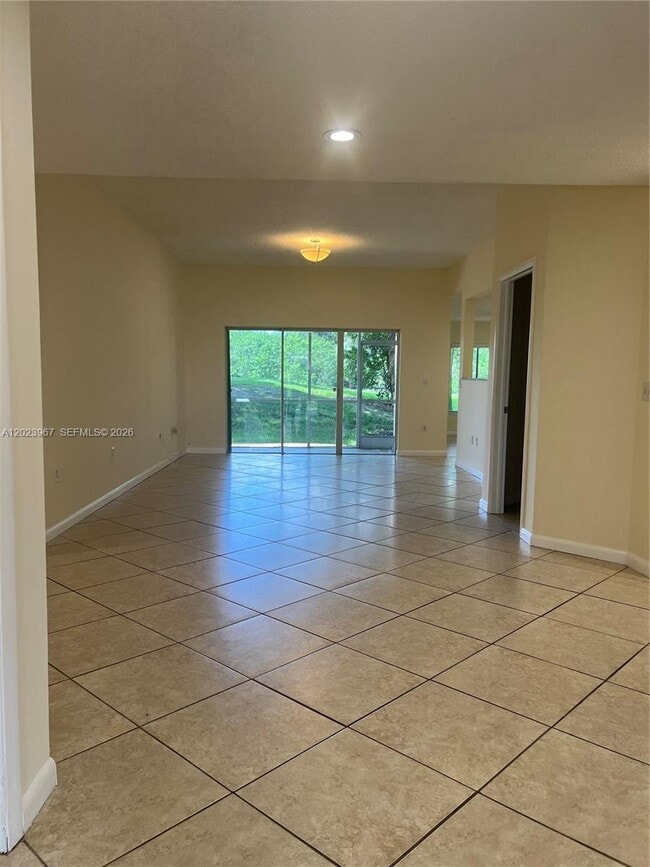Building Photo - 16373 Malibu Dr