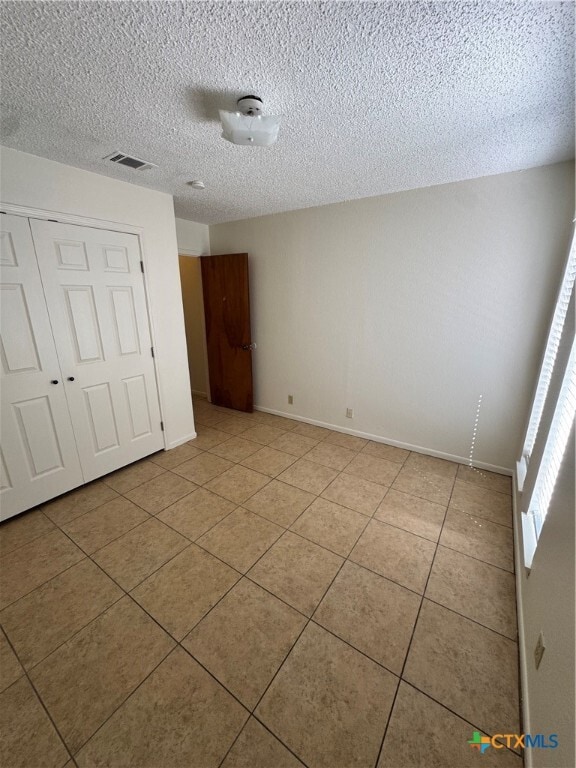 Building Photo - 209 Versailles St