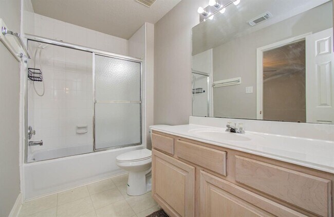 Building Photo - 2210 Waters Edge Ln