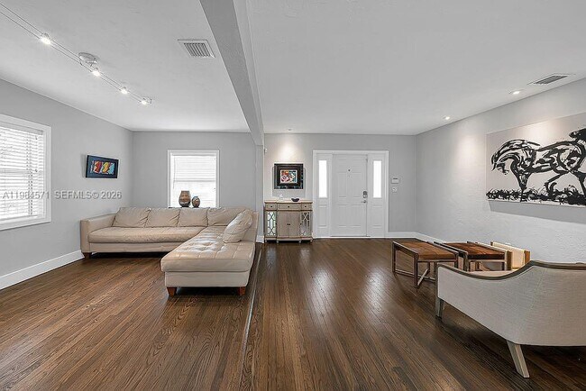 Building Photo - 5850 SW 47th St