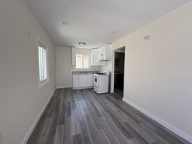 Building Photo - 10308 Buford Ave