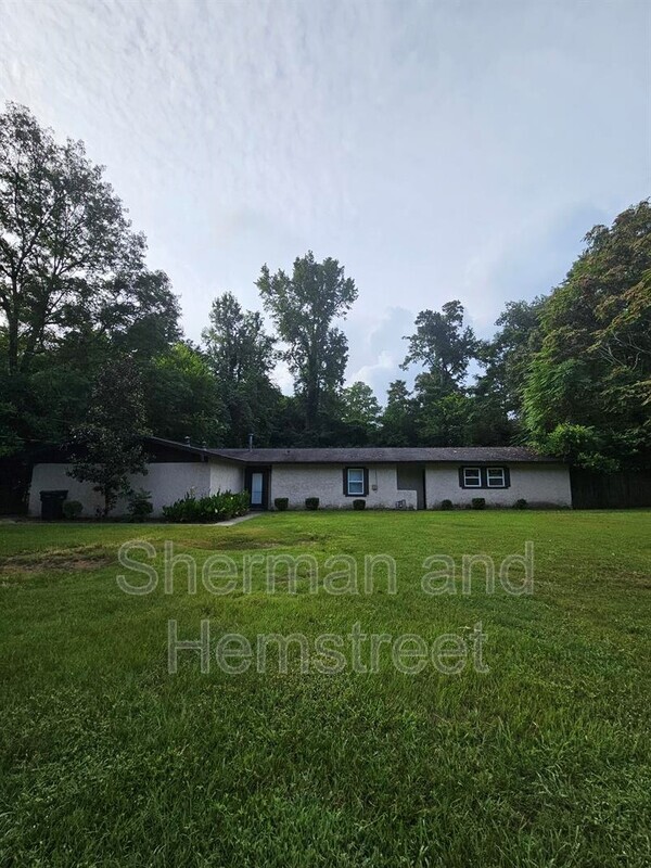 Primary Photo - 3306 Tanglewood Dr