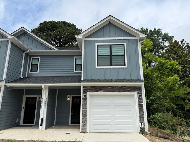 Primary Photo - Brand New Townhome Minutes from uptown Cha...