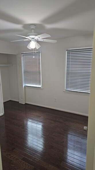 Building Photo - 5719 Rocky Run Dr