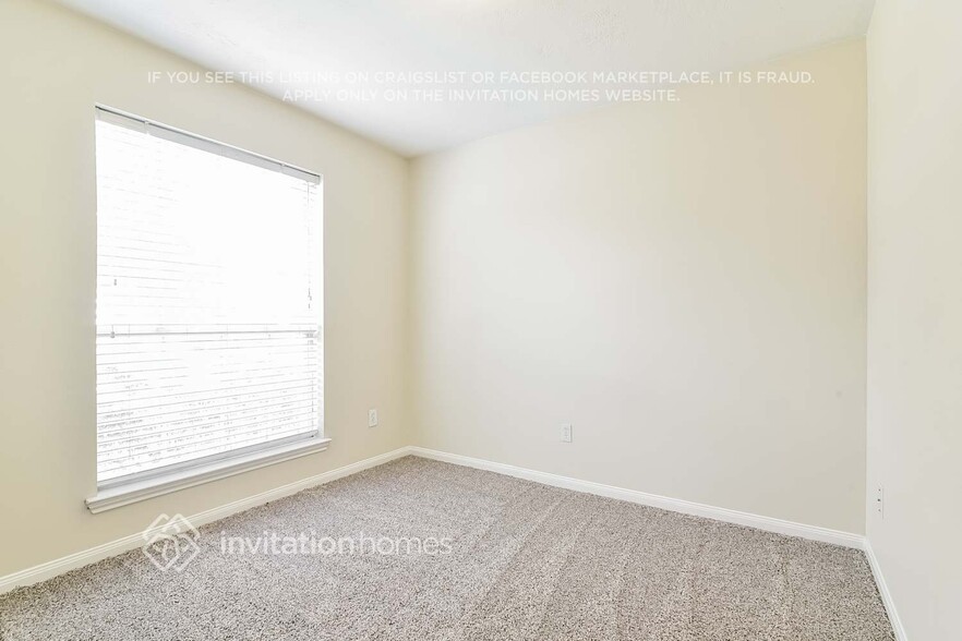 Building Photo - 22218 Doubletree Park Dr