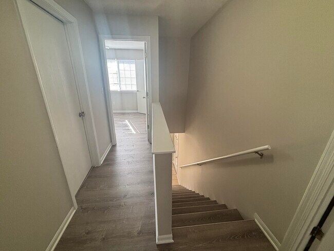 Building Photo - 1419 Bodie Dr