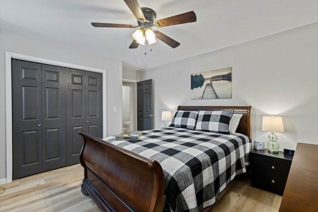 Building Photo - 308 E Broadway St