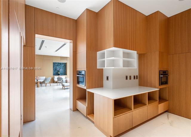 Building Photo - 300 Biscayne Boulevard Way