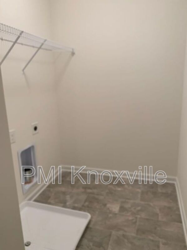 Building Photo - 5371 Calvert Ln