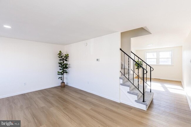 Building Photo - 1117 Circle Dr
