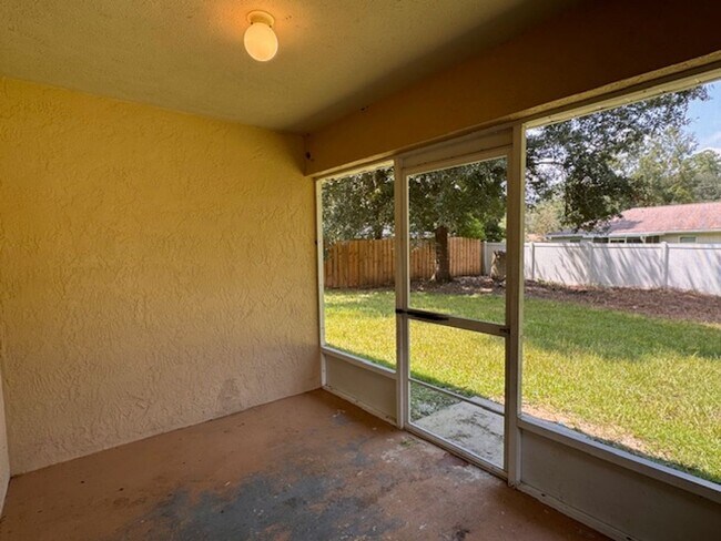 Building Photo - THIS IS NOT AVAILABLE FOR SHOWING UNTIL MI...