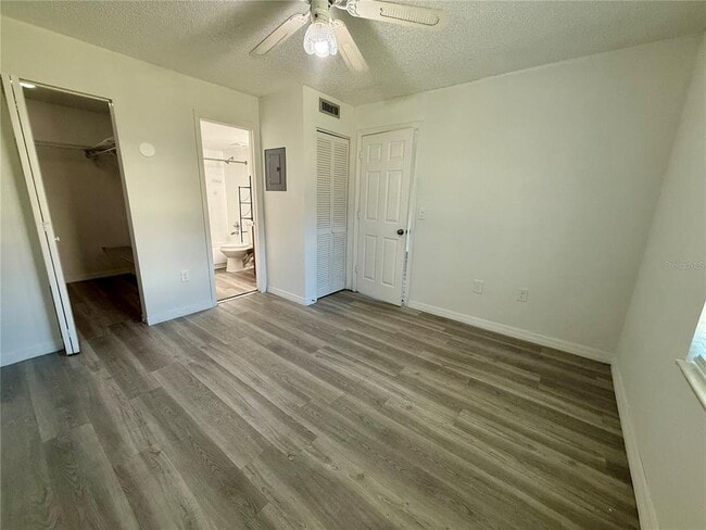 Building Photo - 9013 Westchester Cir