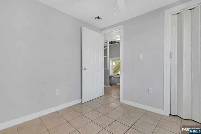 Building Photo - 30 Columbia Terrace