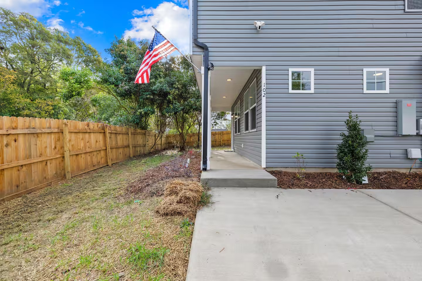 Building Photo - Room in Townhome on Mobley St