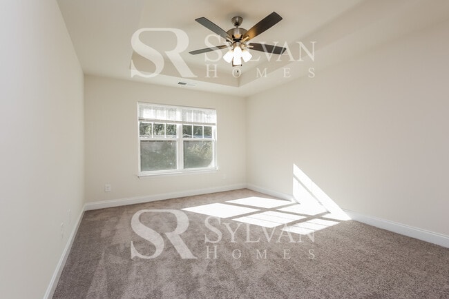 Building Photo - Updated 3 bedroom home!