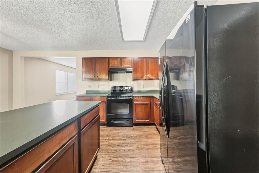 Building Photo - 12144 Brushfield Ln
