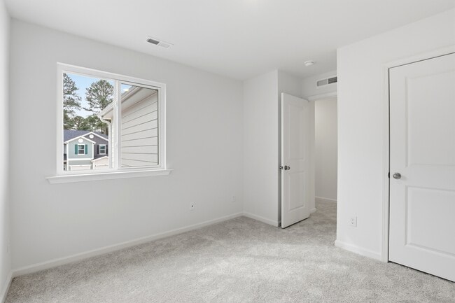 Building Photo - 10608 Brookside Reserve Rd