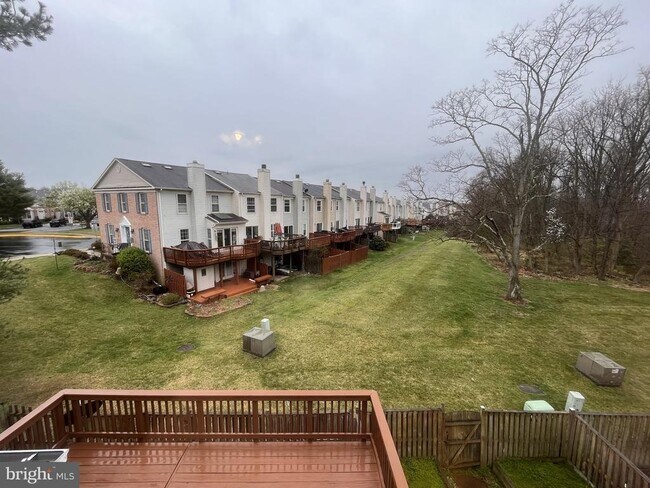 Building Photo - 3762 Farmland Dr