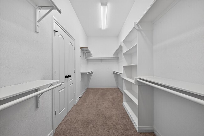 Building Photo - 26302 Misty Ember Ln
