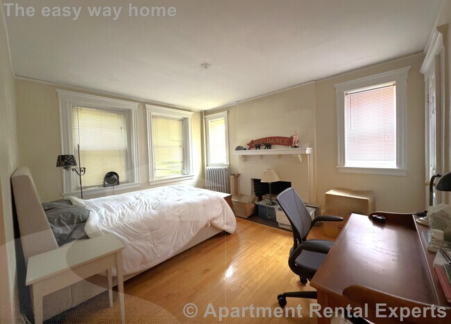 Building Photo - 8 Craigie Cir