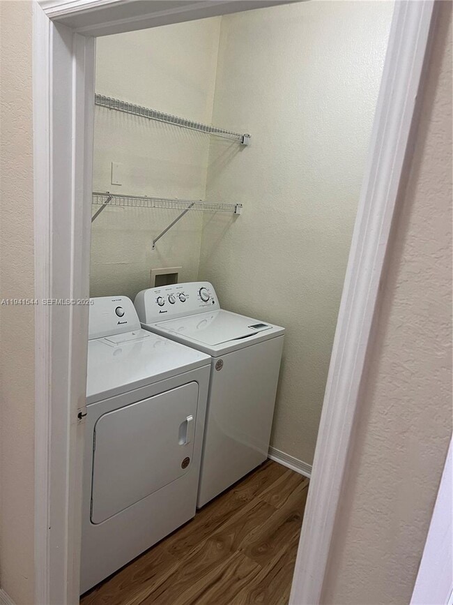 Building Photo - 8201 Claire Ann Dr