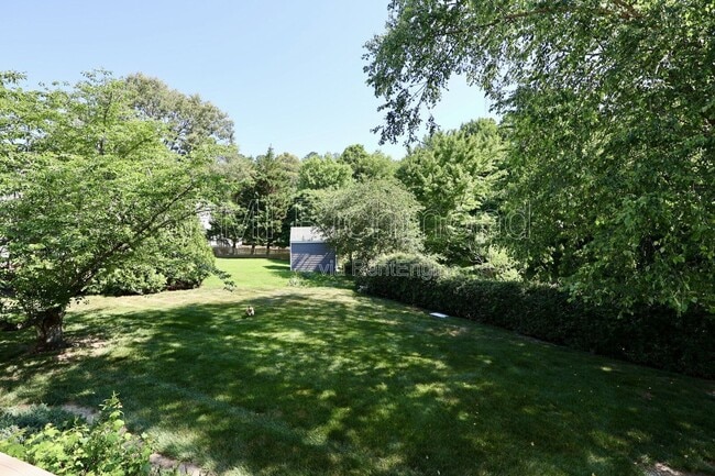 Building Photo - 6004 Manor Park Terrace