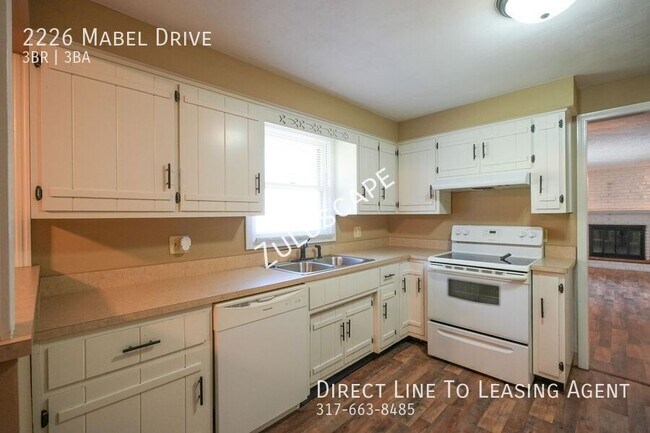 Building Photo - 2226 Mabel Dr