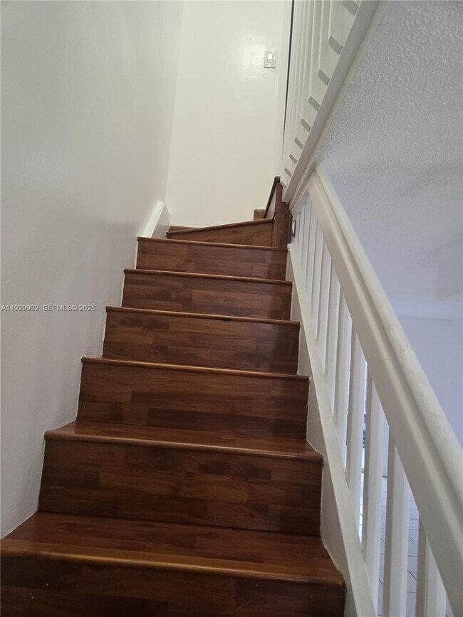 Building Photo - 8054 SW 150th Ave