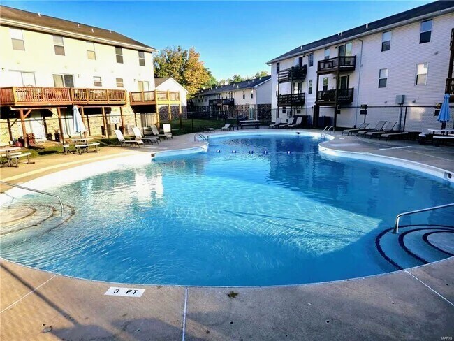 Building Photo - 685 Boca Raton Dr