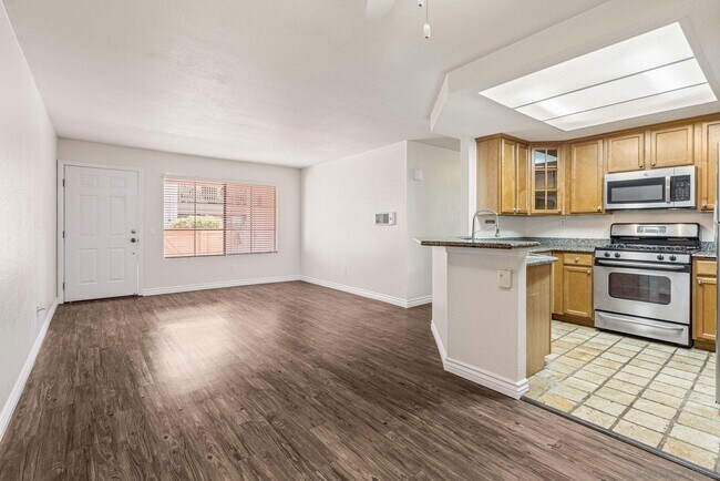 Building Photo - 3877 Pell Pl