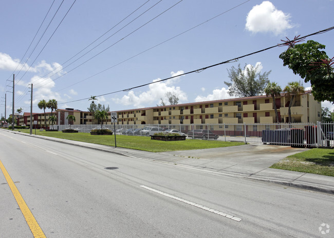 Building Photo - Lakeshore Presidential Apartments