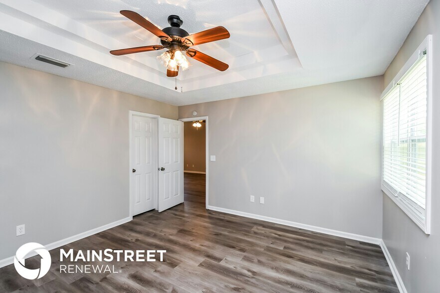 Building Photo - 5918 Wentworth Cir S
