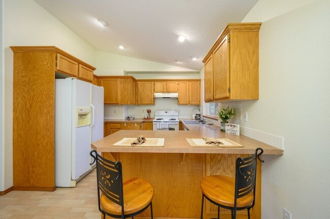 Building Photo - Newly Renovated 3 Bedroom, 2 Bath House in Sheridan