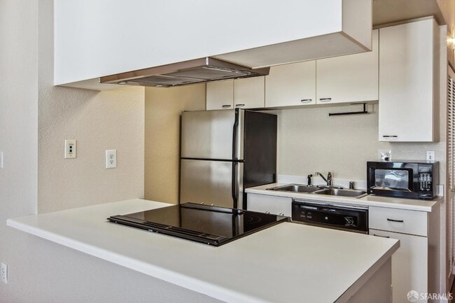 Building Photo - 201 Harrison St