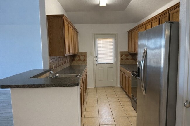 Building Photo - 1905 Charleston Ct