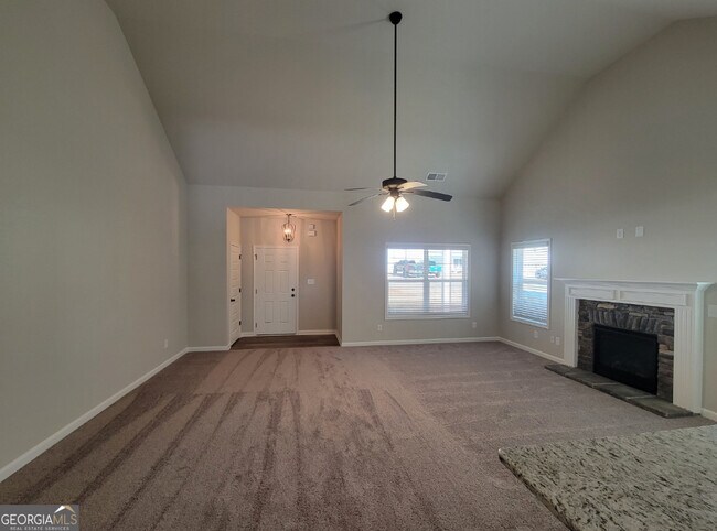 Building Photo - 275 S Ridge