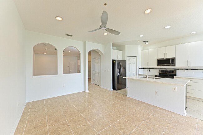 Building Photo - 3566 Parkridge Cir