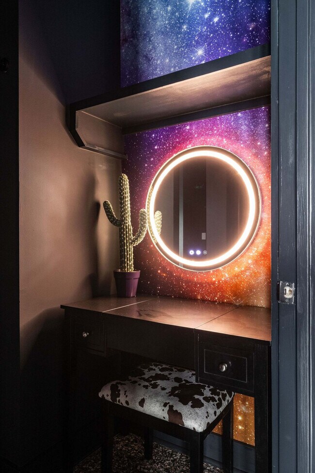 Building Photo - 245 Hermitage Ave