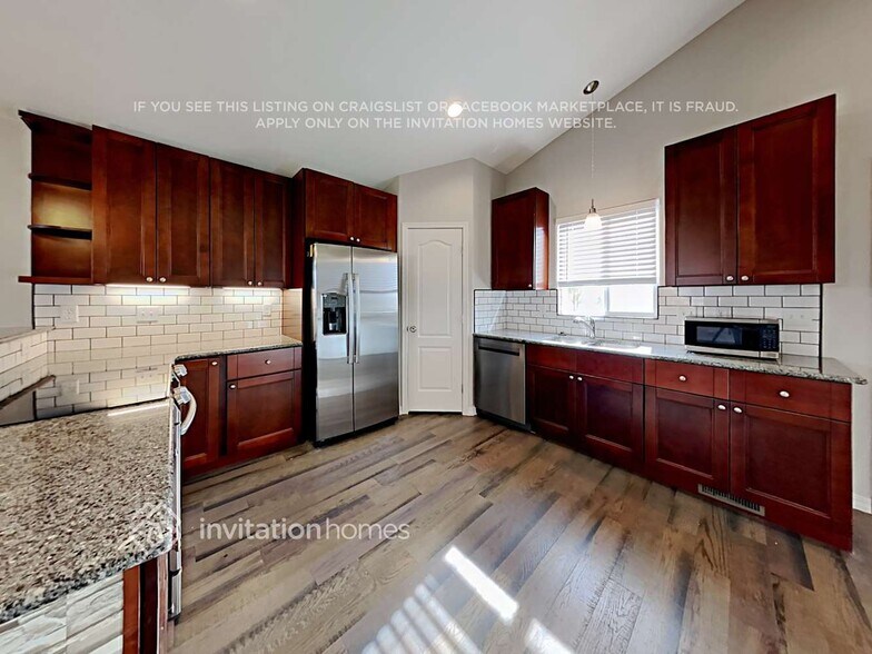 Building Photo - 831 Eagle Bend Dr